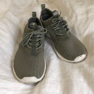 Nike Juvenate running shoes